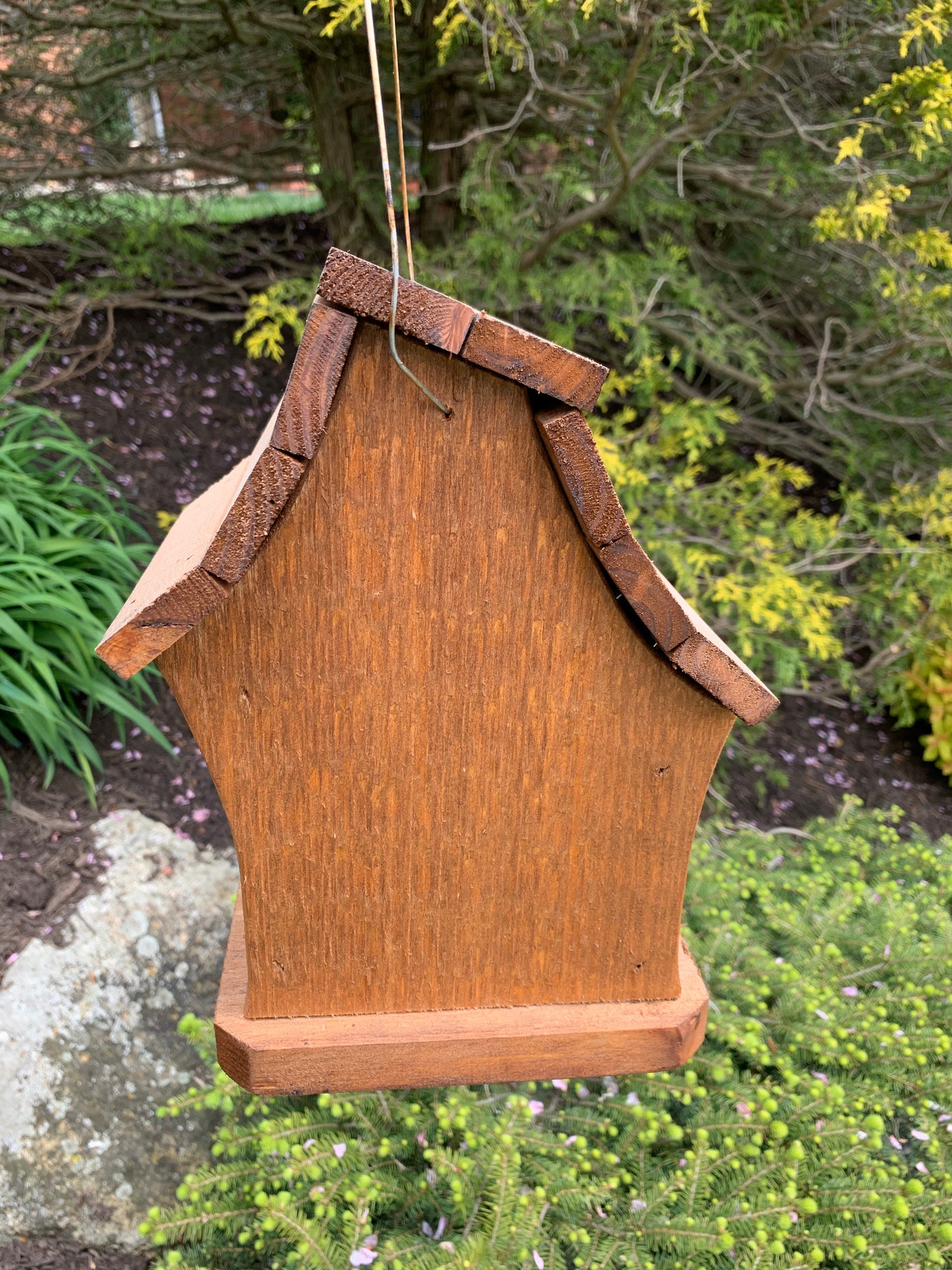 Rustic Hanging Birdhouse Handmade Weather Resistant Twister 1 hole