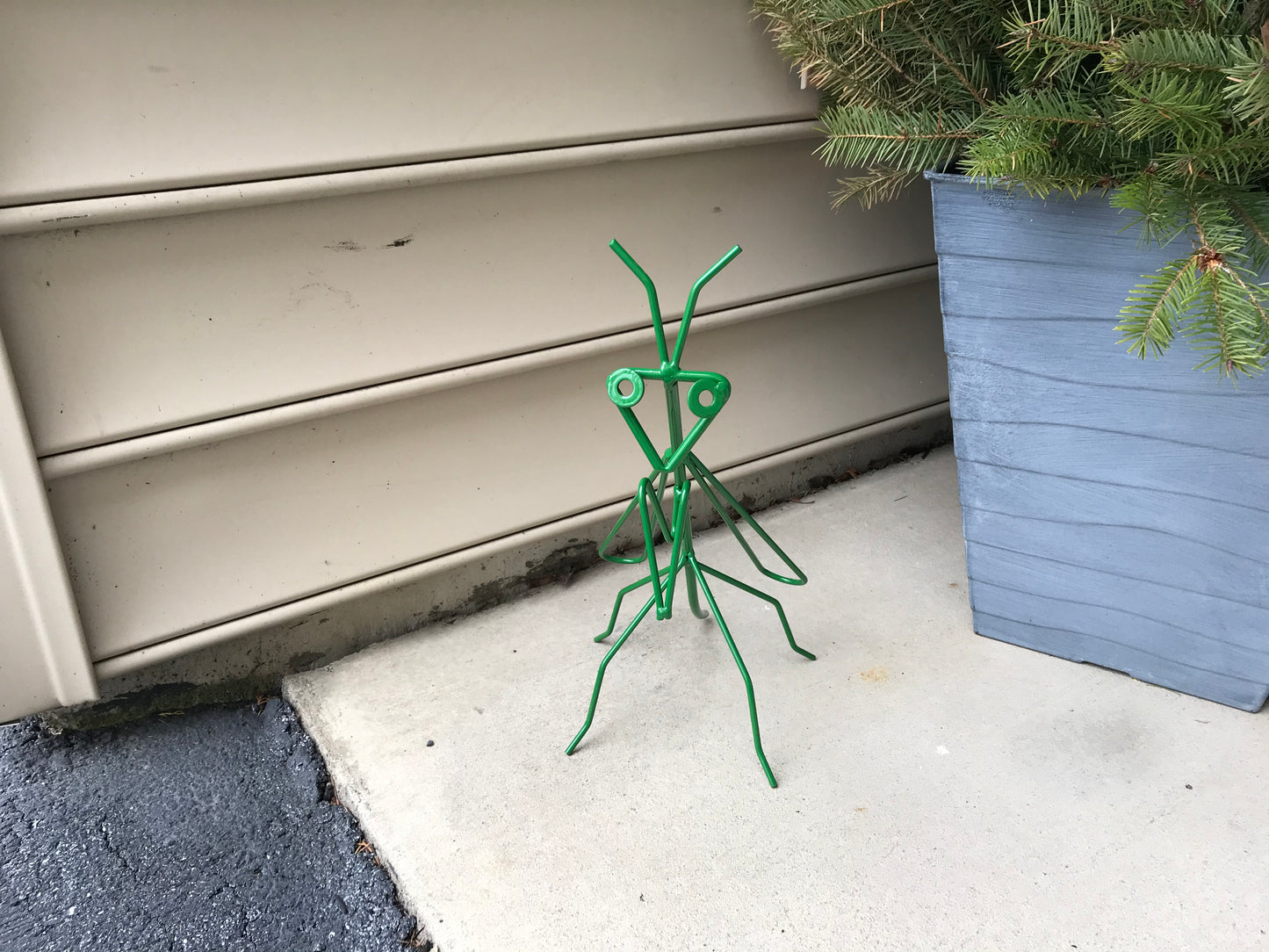 Praying Mantis Garden Decoration - Wrought Iron powder coated in green - amish made