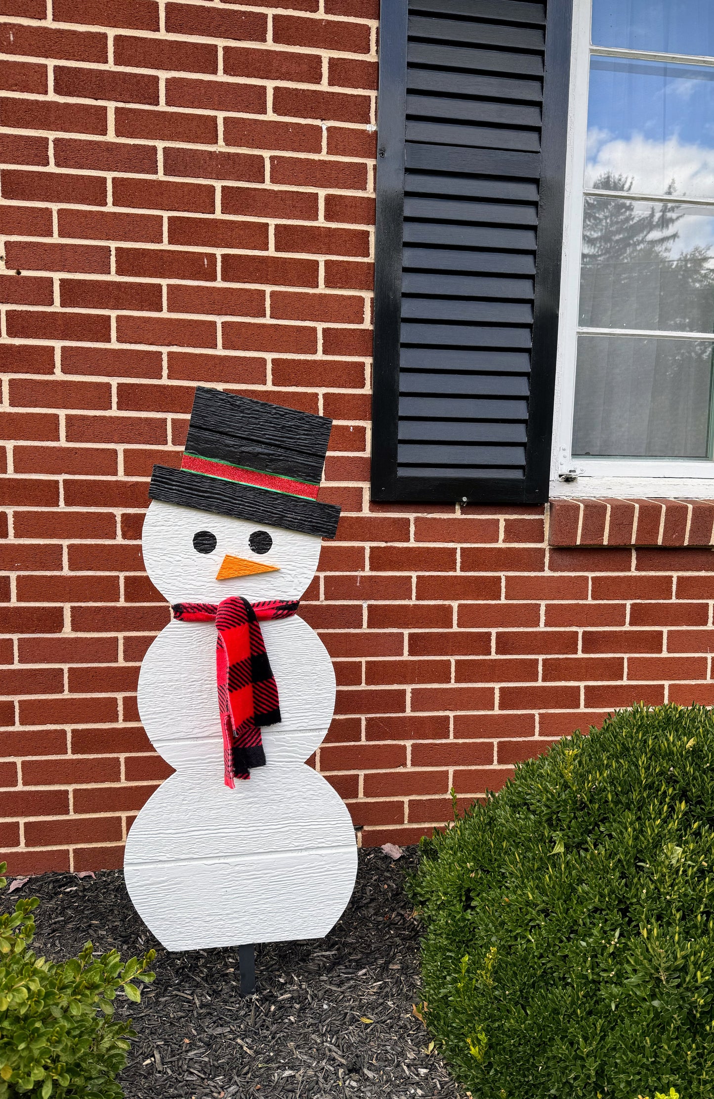 Christmas Snowman with Stand– Wooden Snowman Yard Display, Winter Decor, Holiday Art, Christmas Decoration, Outdoor Ornaments, Gifts for Her