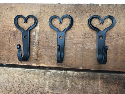 Heart wall hook - Wrought iron - amish made - towel/hat hook