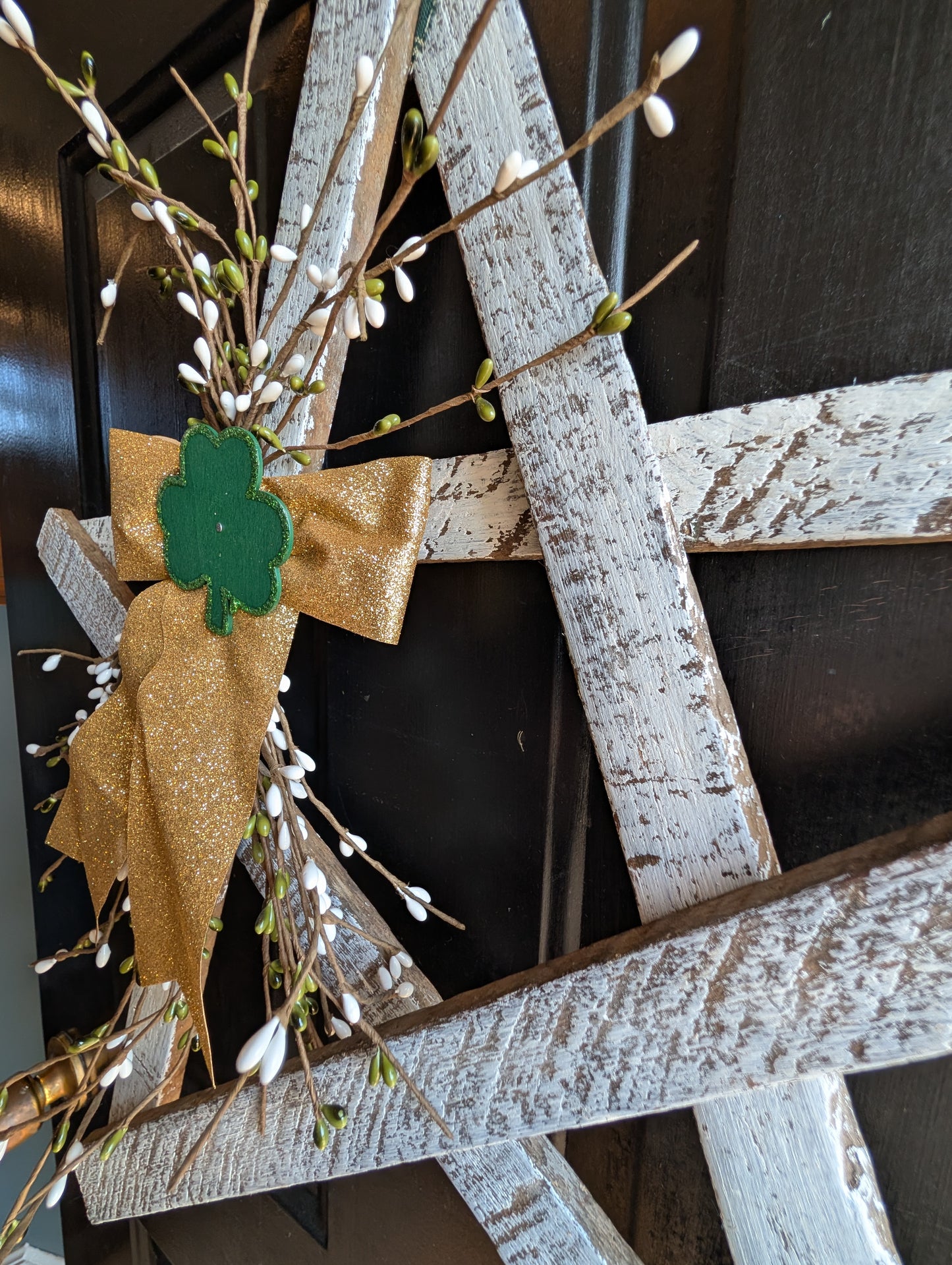 Rustic Wooden Star Door Hanger, St. Patrick’s Day Farmhouse Decor with Shamrock Accent