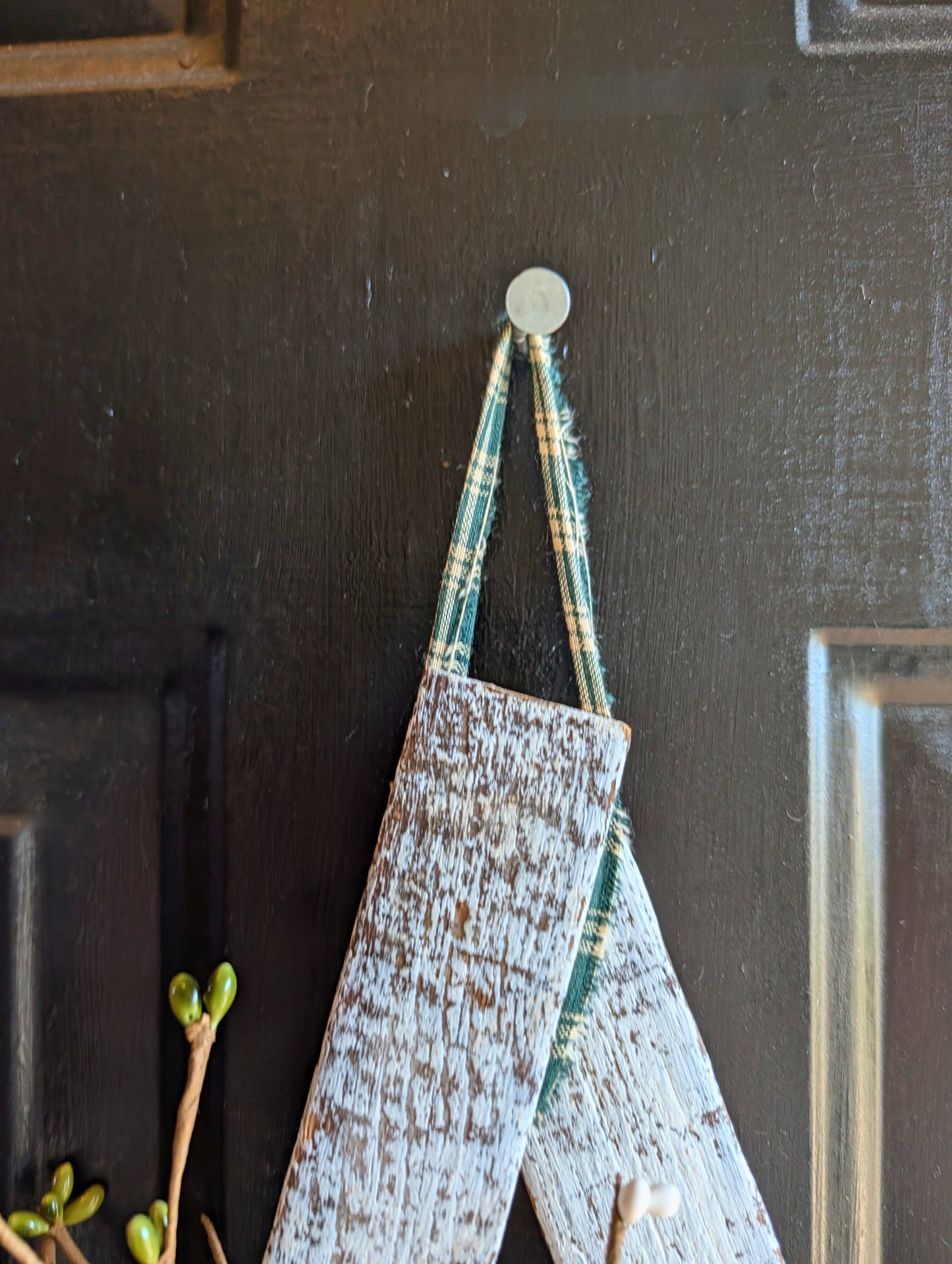 Rustic Wooden Star Door Hanger, St. Patrick’s Day Farmhouse Decor with Shamrock Accent