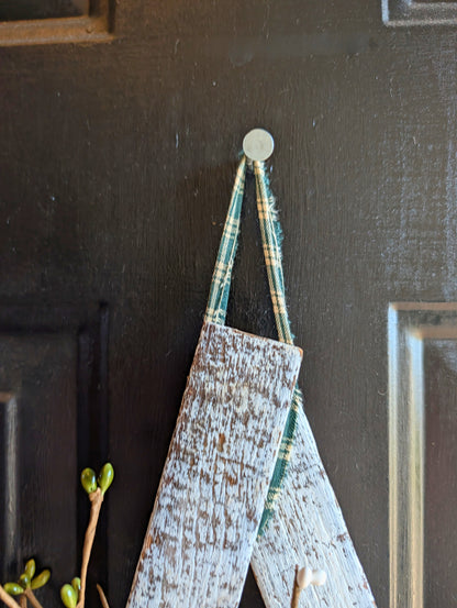 Rustic Wooden Star Door Hanger, St. Patrick’s Day Farmhouse Decor with Shamrock Accent