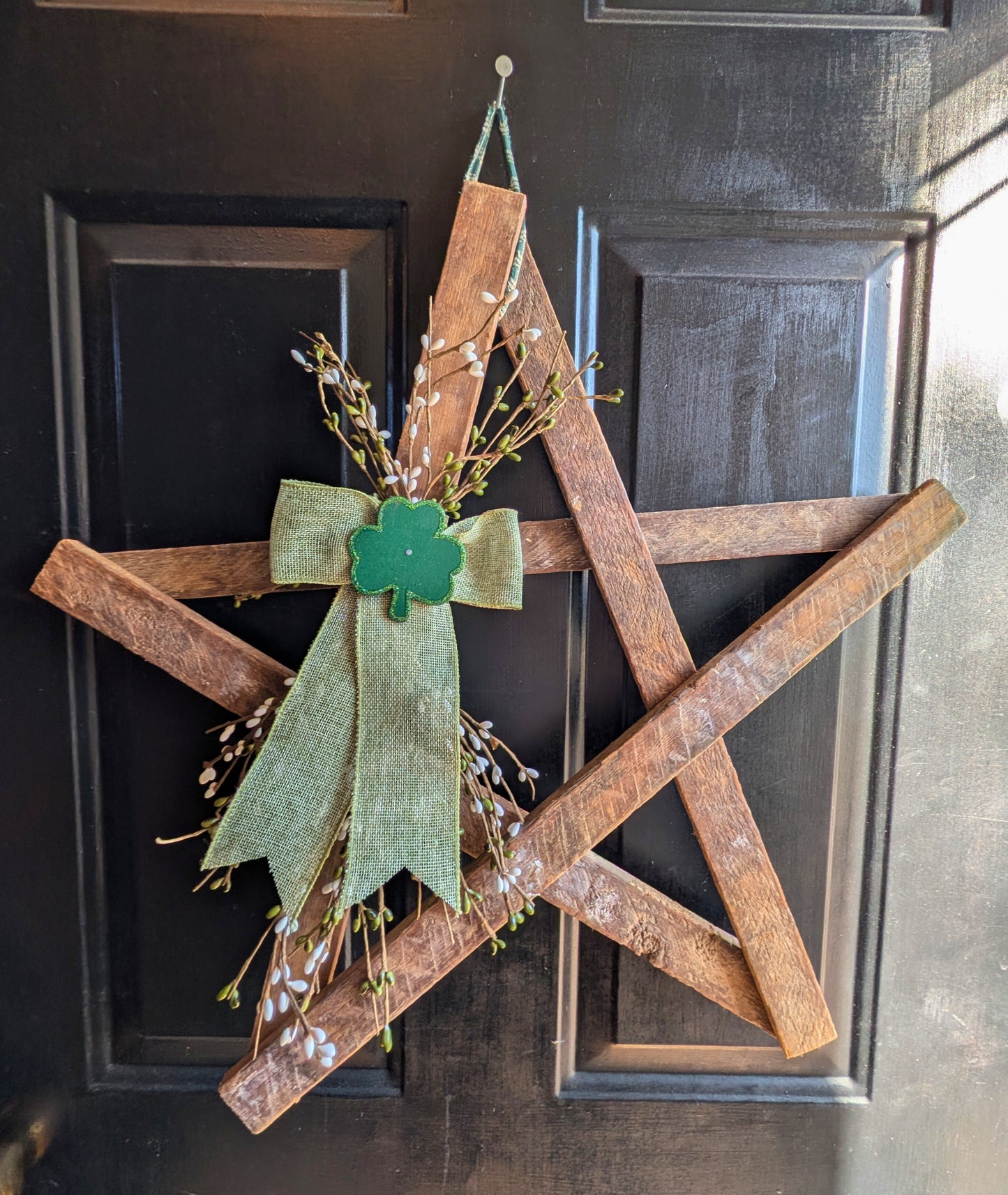 Rustic Wooden Star Door Hanger, St. Patrick’s Day Farmhouse Decor with Shamrock Accent