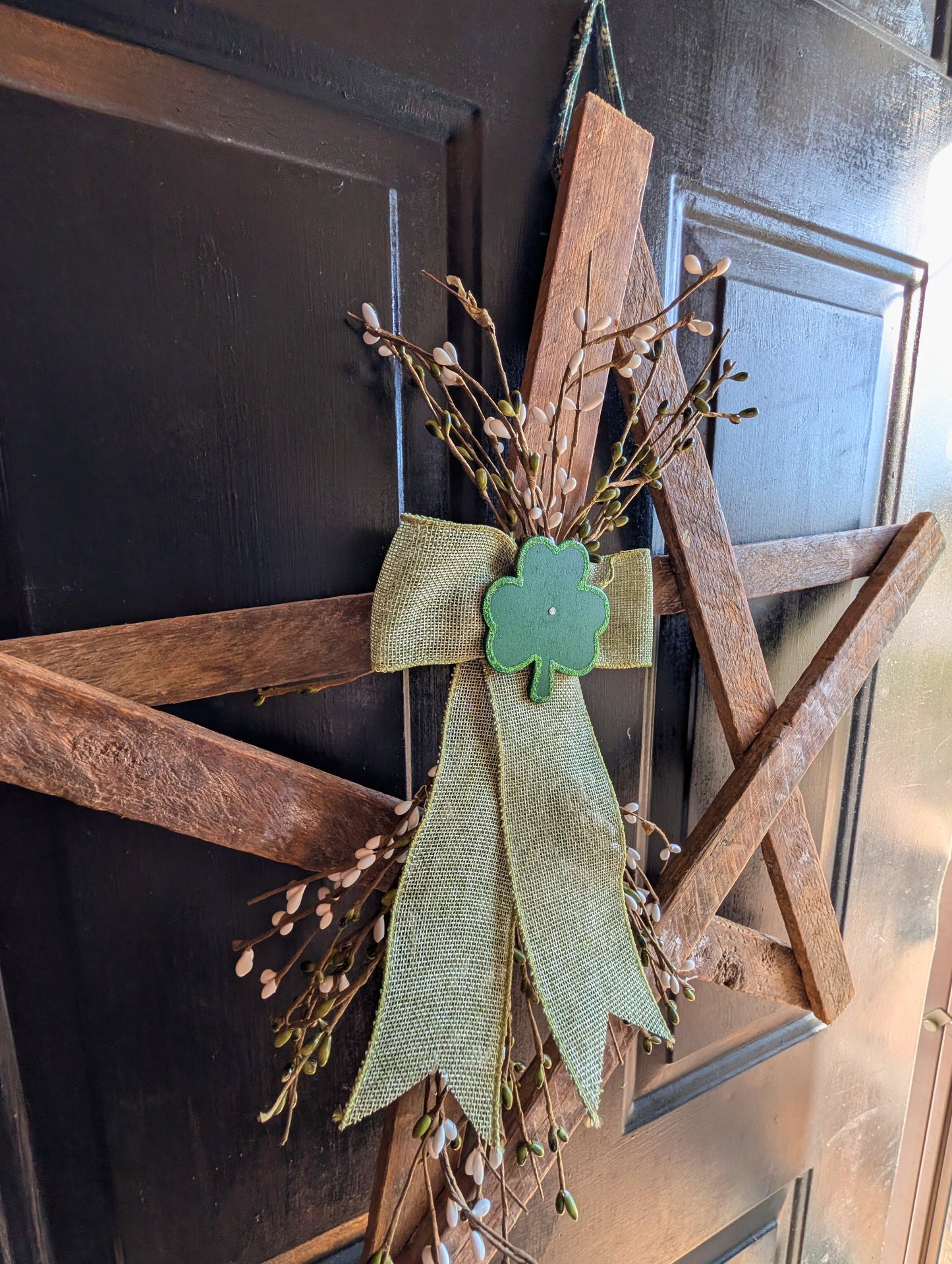 Rustic Wooden Star Door Hanger, St. Patrick’s Day Farmhouse Decor with Shamrock Accent