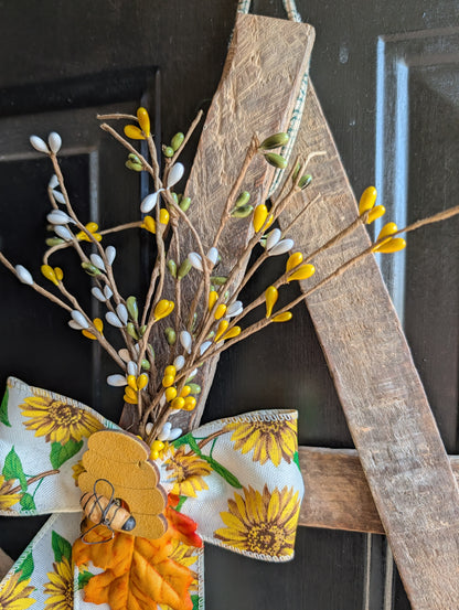 Amish Made Rustic Wooden Star Door Hanger, Sunflower Honeybee Decor, 24"