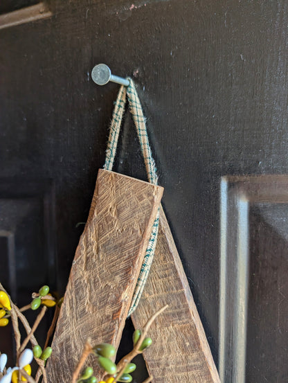 Amish Made Rustic Wooden Star Door Hanger, Sunflower Honeybee Decor, 24"