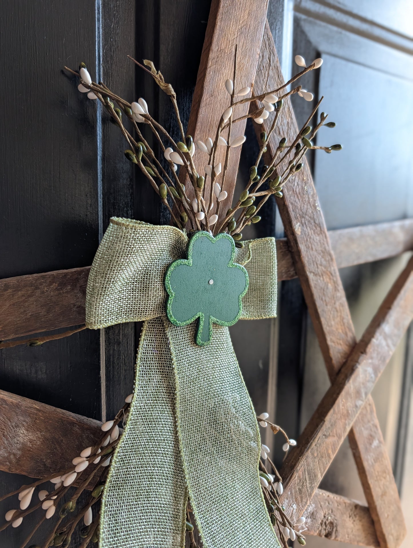 Rustic Wooden Star Door Hanger, St. Patrick’s Day Farmhouse Decor with Shamrock Accent